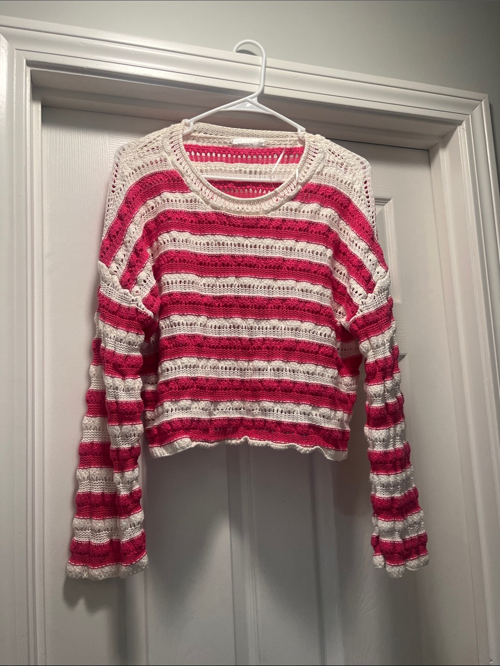 Hot pink & white crop knitted sweater